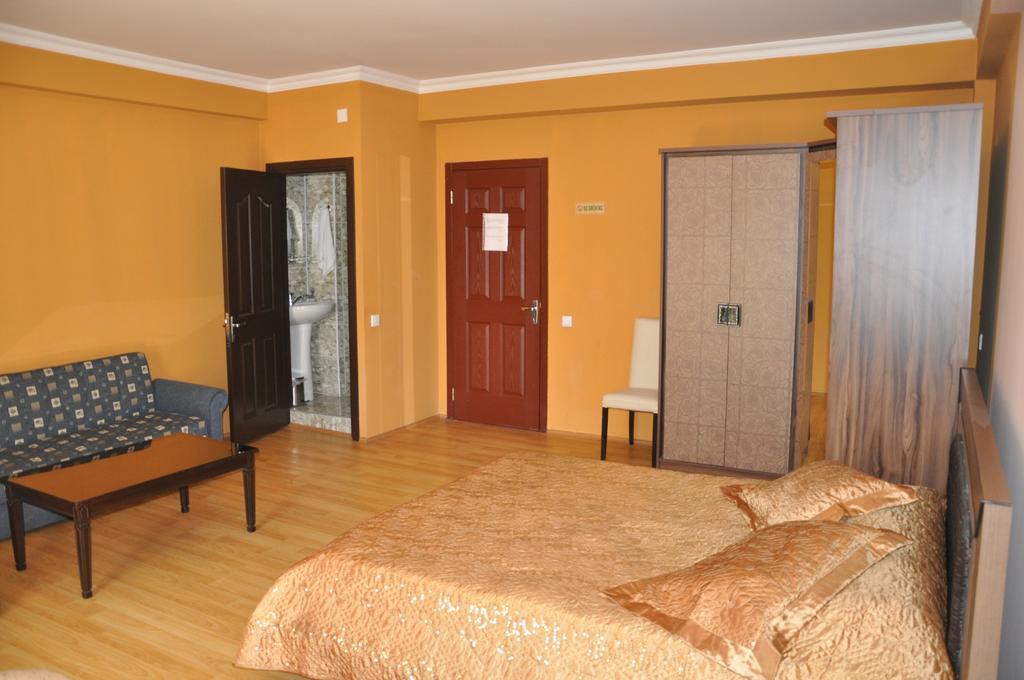 Prestige Hotel Batumi Habitación foto